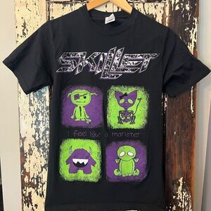 Skillet I Feel Like A Monster Album Music Black unisex size small. panhead.